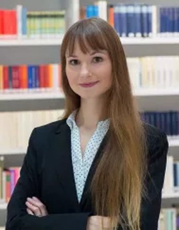 Ein Bild von Prof. Dr. Sophie Marshall.